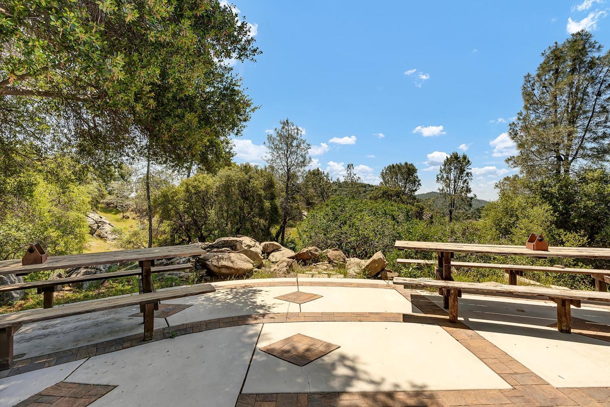 Emerald Ranch Of Yosemite Villa Coarsegold Exterior photo